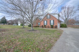 313 Brewster Ct in Murfreesboro, TN - Building Photo - Building Photo