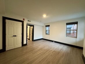 1021 St Paul St in Baltimore, MD - Foto de edificio - Building Photo