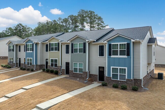 Oakley Station in Union City, GA - Building Photo - Building Photo