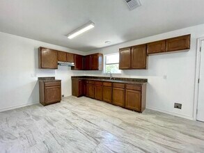 201 Masterson Rd in Laredo, TX - Building Photo - Building Photo