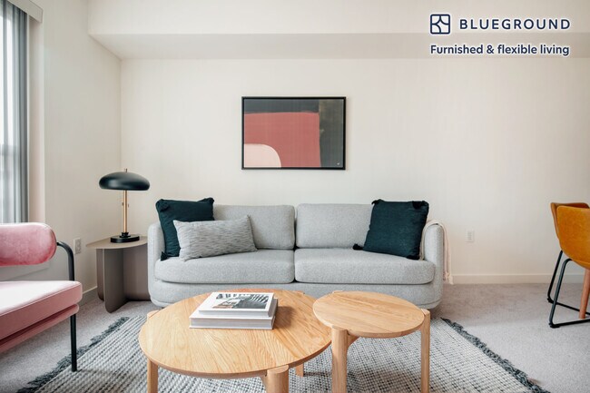 10495 NE 4th St-Unit -FL4-ID320 in Bellevue, WA - Building Photo - Building Photo