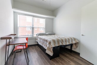 Bear Paw Commons in Springfield, MO - Foto de edificio - Building Photo