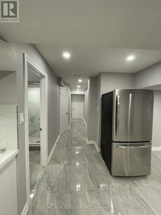 75 McCague Ave. in Richmond Hill, ON - Building Photo - Building Photo