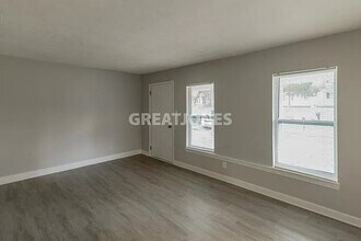 1324 Creel St in Birmingham, AL - Foto de edificio - Building Photo