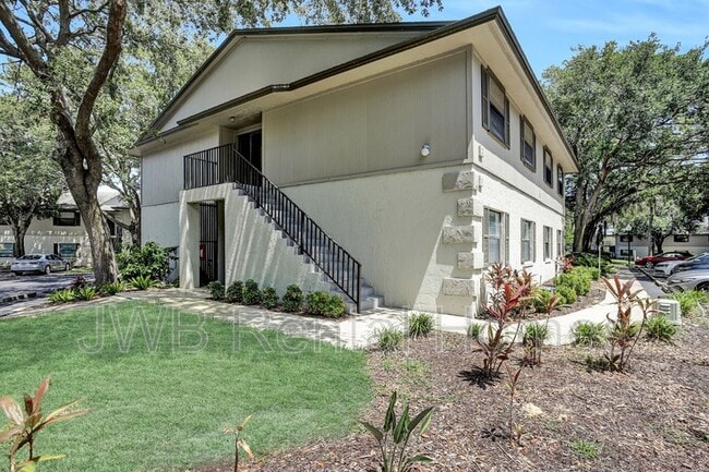 2 Aledo Ct