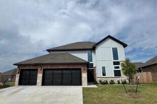 1221 SW 141st St in Oklahoma City, OK - Building Photo