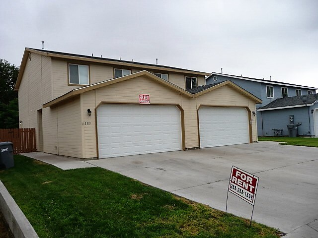 770 N 14th E St in Mountain Home, ID - Building Photo - Building Photo