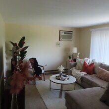 2325 N Neva Ave in Chicago, IL - Building Photo - Building Photo