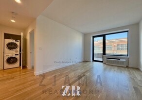 409 Eastern Pkwy in Brooklyn, NY - Building Photo