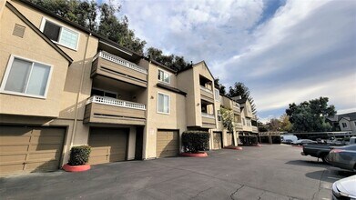 680 Dartmore Ln in Hayward, CA - Building Photo - Building Photo