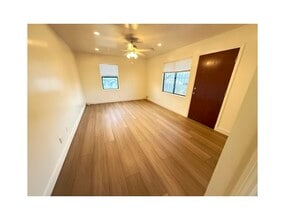 2225 Marathon St, Unit UnitB in Los Angeles, CA - Building Photo - Building Photo