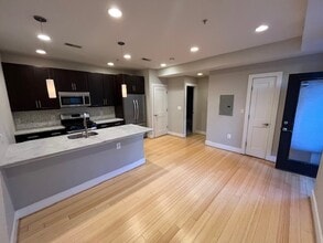 1300 Euclid St NW in Washington, DC - Building Photo - Building Photo