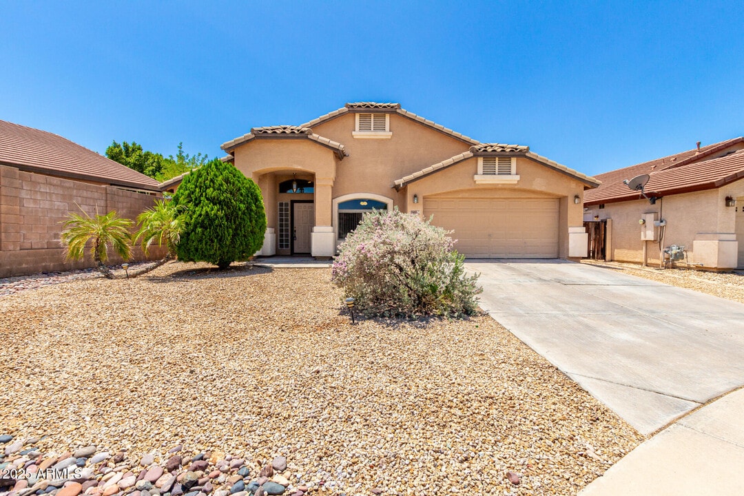 28916 N Nobel Rd in Phoenix, AZ - Building Photo