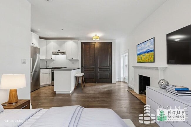 property at 10 5th Ave