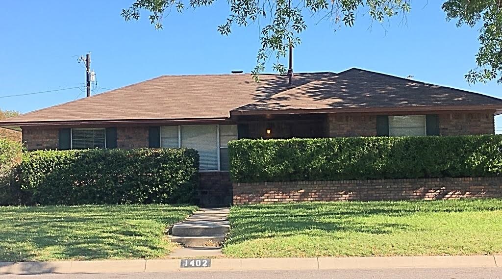 1402 Linden Dr in Denton, TX - Building Photo