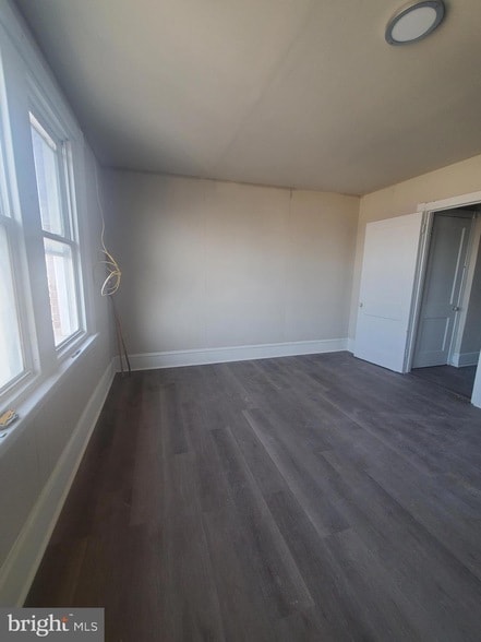 133 S 50th St, Unit 3 in Philadelphia, PA - Foto de edificio - Building Photo