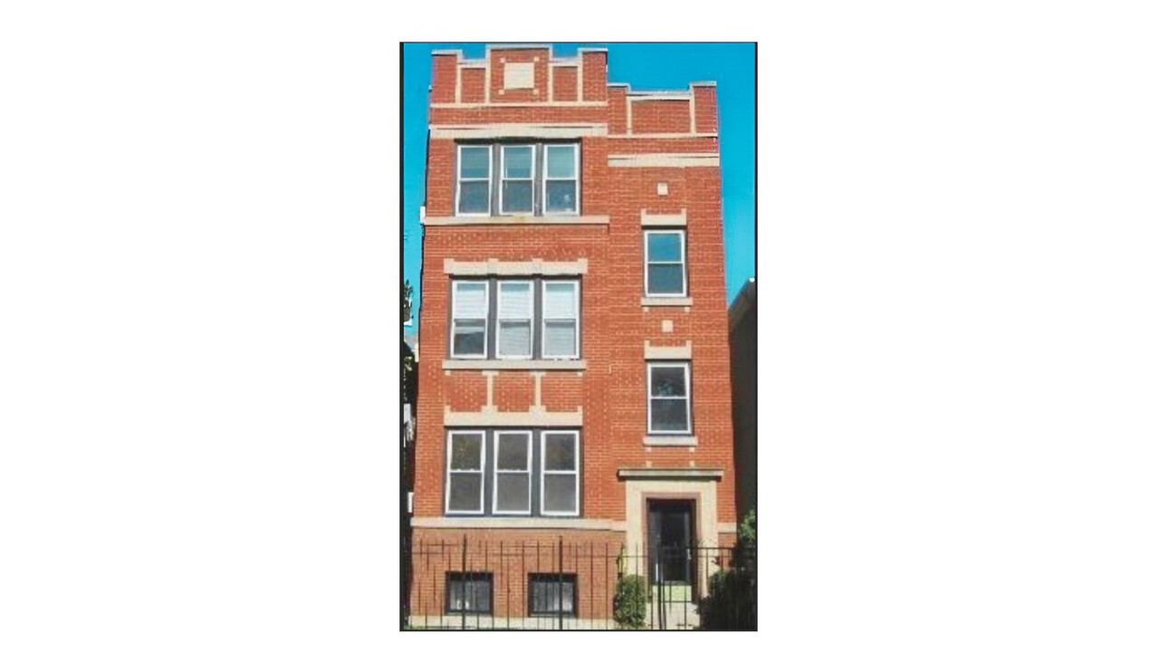 1340 W Byron St in Chicago, IL - Building Photo
