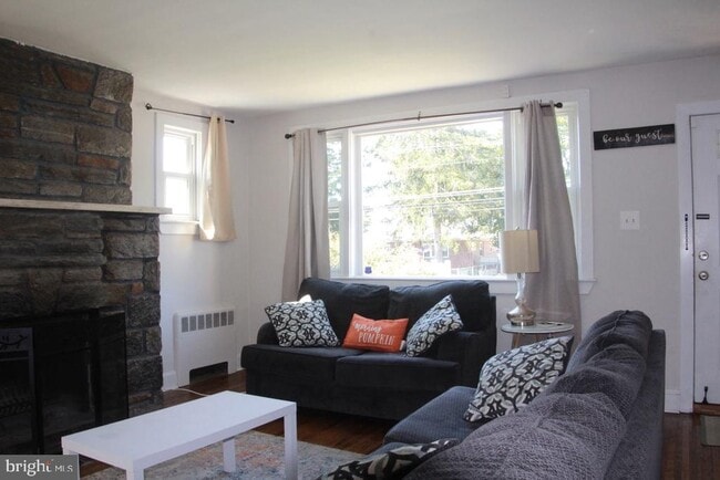 308 Warwick Rd in Somerdale, NJ - Building Photo - Building Photo