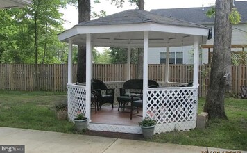 20807 Potomac View Rd in Sterling, VA - Building Photo - Building Photo