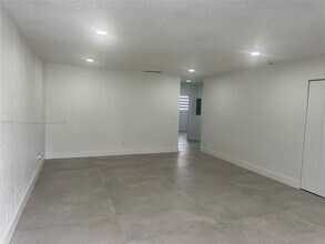 20640 Manta Dr in Cutler Bay, FL - Building Photo - Building Photo