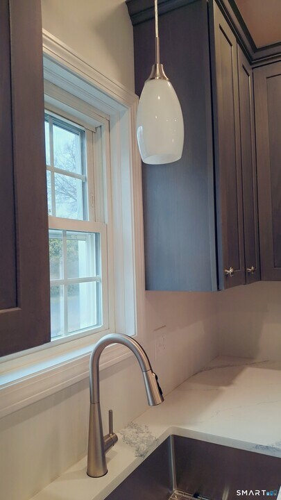 78 West Ave in Milford, CT - Building Photo