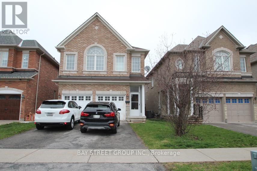 132 Farmstead Rd in Richmond Hill, ON - Building Photo