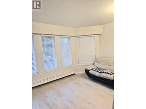 3850 Fir St in Burnaby, BC - Building Photo - Building Photo