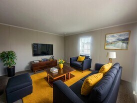 38041 Chilver Ave in Clinton Township, MI - Building Photo