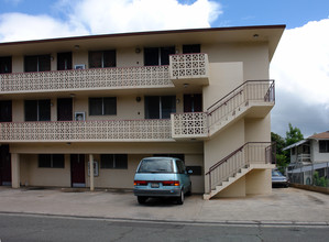 803 Mccully St in Honolulu, HI - Building Photo - Building Photo