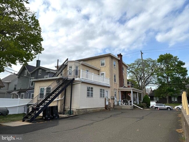 134 N Main St in North Wales, PA - Building Photo - Building Photo