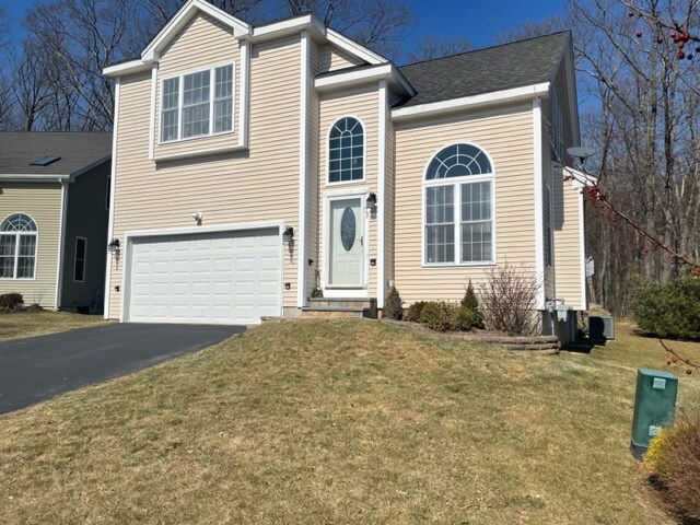 73 Zain Cir in Milford, MA - Building Photo