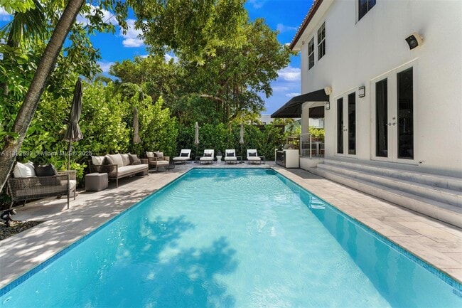 property at 2143 N Bay Rd