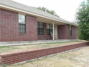 2401 Ridgeview Dr in Kingsland, TX - Building Photo - Building Photo