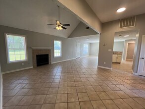 619 Gettysburg Dr in Jackson, TN - Foto de edificio - Building Photo