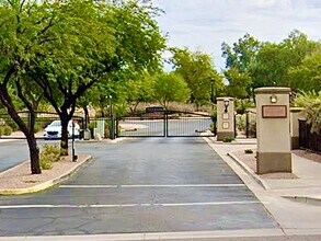 6846 S 26th Pl, Unit 4 in Phoenix, AZ - Building Photo - Building Photo