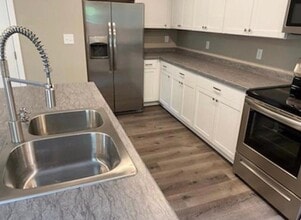 2395 Avery Ave in Memphis, TN - Building Photo - Building Photo