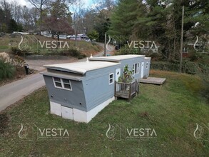 106 Patton Hill Rd in Swannanoa, NC - Building Photo - Building Photo