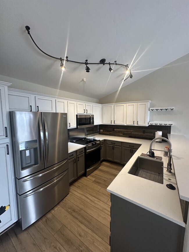 3305 Columbine Dr in Steamboat Springs, CO - Building Photo - Building Photo