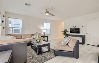 3663 Via Mariposa Ave in Las Vegas, NV - Building Photo - Building Photo
