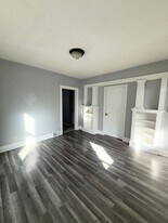 1231 1/2-1409 1/2 18th Ave in East Moline, IL - Building Photo