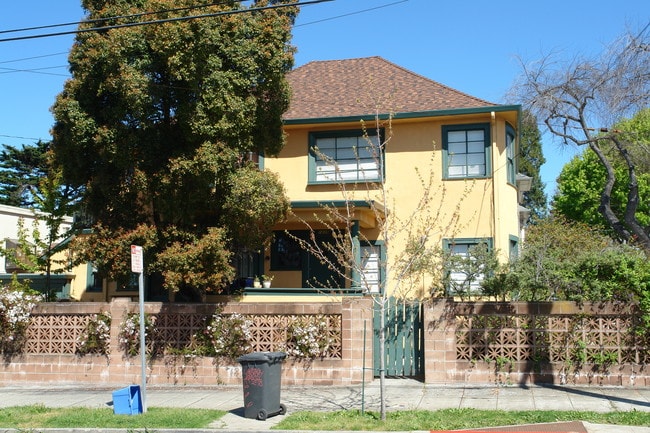 1835 Carleton St in Berkeley, CA - Building Photo - Building Photo