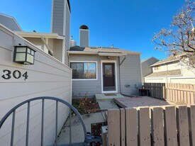 304 S Taft Ct in Louisville, CO - Building Photo