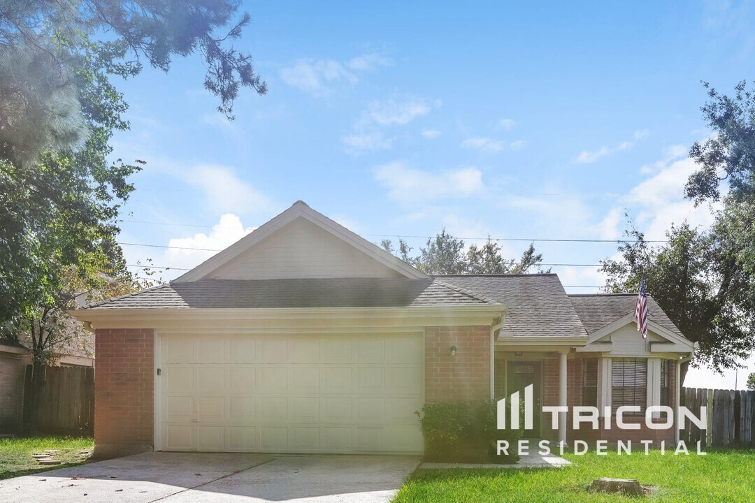 24027 Leathergate Dr in Spring, TX - Building Photo
