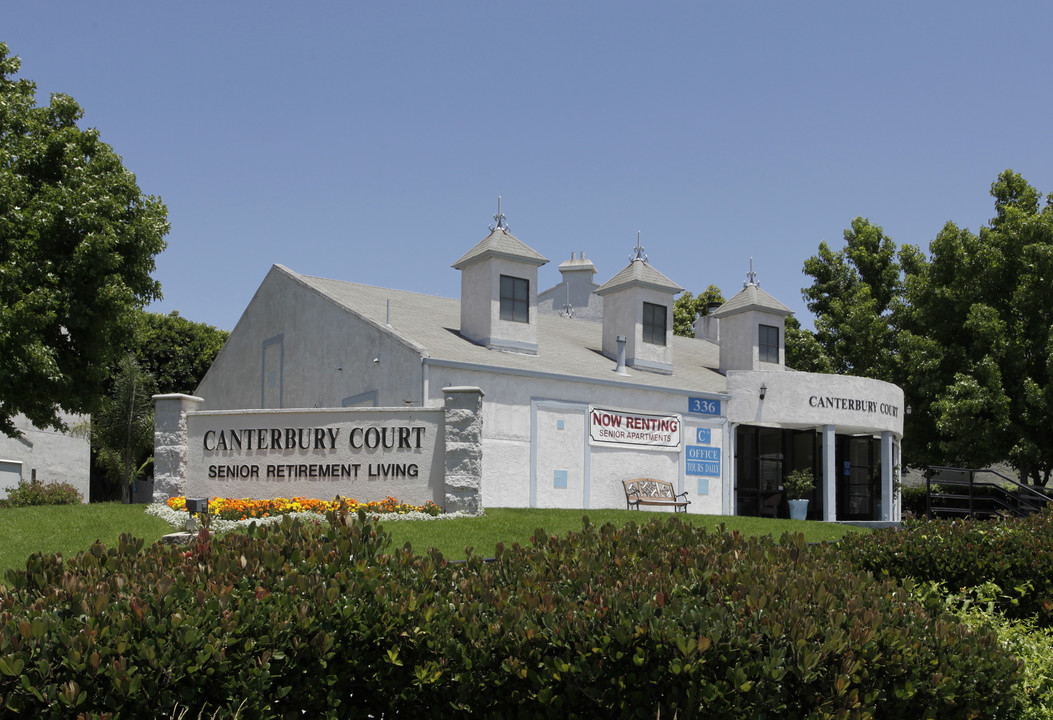 Canterbury Court in Chula Vista, CA - Building Photo