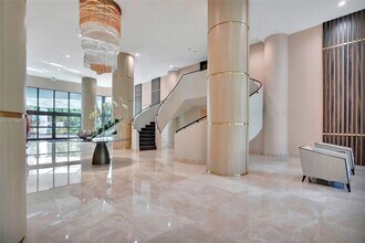 3500 Mystic Pointe Dr, Unit 3302 in Aventura, FL - Building Photo - Building Photo