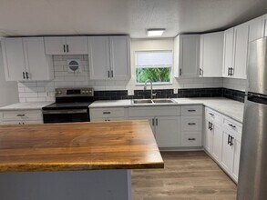 18541 15th Ave in Orlando, FL - Building Photo - Building Photo