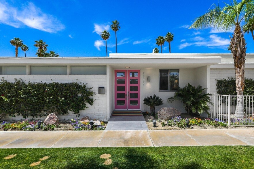76770 Lark Dr in Indian Wells, CA - Building Photo