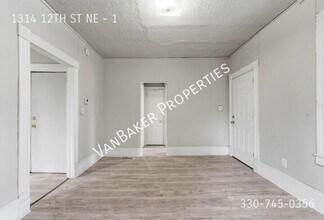 1314 12th St NE in Canton, OH - Foto de edificio - Building Photo