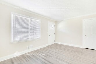 1690 Whitlock Rd in Marietta, GA - Foto de edificio - Building Photo