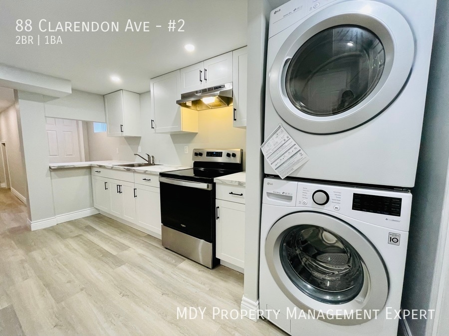 88 Clarendon Ave in Hamilton, ON - Building Photo